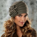 Krumlovanka Elegantní dámská zimní čepice W-0665/671 khaki – Hledejceny.cz