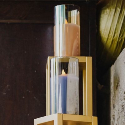 DECOLED LED svíčka ve skle na baterie, 7,5 × 15 cm, zlatá, 2× AA – Sleviste.cz