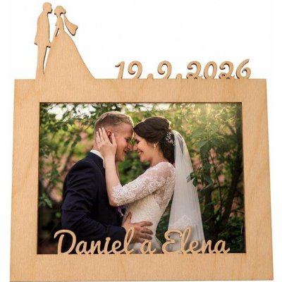 ČistéDřevo Dřevěný svatební fotorámeček s datem a jménem - 10x15 cm – Sleviste.cz