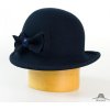 Klobouk Dámský klobouk zdobený mašlí z vlny tmavě modrá