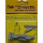 CMK US WW II Soldier w/winter coat and an M1 rifle Belgium 1944 1 fig. 1:35 – Sleviste.cz