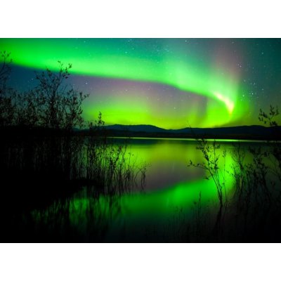 WEBLUX 27905424 Samolepka fólie Northern lights mirrored on lake Na jezeru se zrcadly severní světla rozměry 100 x 73 cm – Zboží Mobilmania