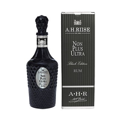 A.H.Riise Non Plus Ultra Black Edition 42% 0,7l + A.H. Riise Rum Cream Liqueur 17% 0,7l + A.H.Riise Salt Caramel Cream Liqueur, 17% 0,7l (holá láhev)