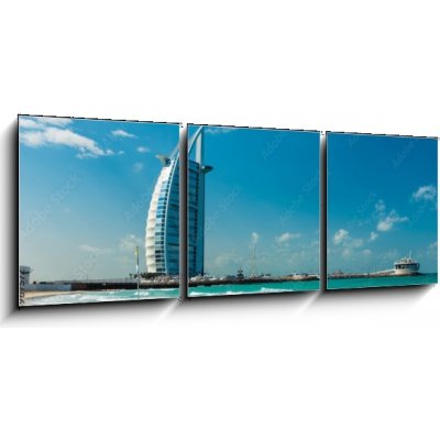 Obraz 3D třídílný - 150 x 50 cm - Burj Al Arab Hotel in Dubai, United Arab Emirates Hotel Burj Al Arab v Dubaji, Spojené arabské emiráty – Hledejceny.cz