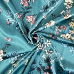 Šatovka Satén vzorovaný - Květy zelené s bordurou – Zboží Dáma