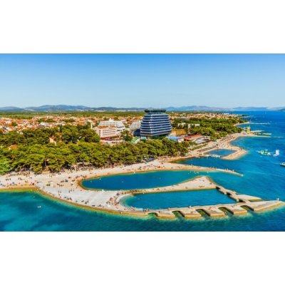 Vodice jen 30 m od pláže v apartmánu v Matilde Beach Resortu *** s polopenzí formou bufetu a vstupem do bazénů - 3 dny pro 2 osoby