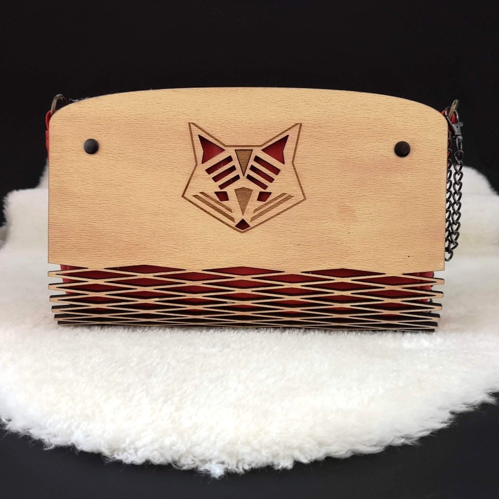 Amadea dřevěná kabelka červená liška