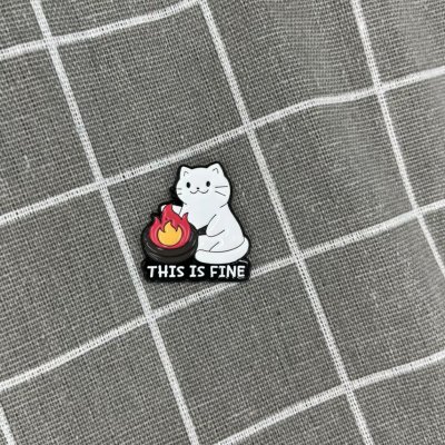 Pinarna Vystresovaná kočička „This is fine“ „To je v pohodě“ – Zboží Dáma