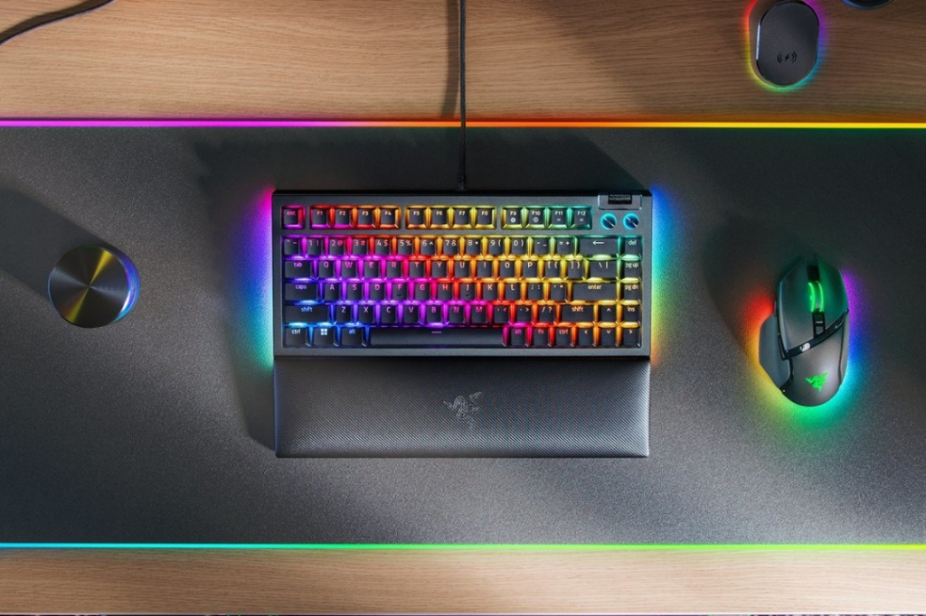 Razer BlackWidow V4 75% RZ03-05000400-R3E1