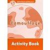 Kniha Oxford Read and Discover Camouflage Activity Book
