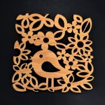 Amadea Dřevěný podtácek hranatý s ptáčkem masivní dřevo 9x9cm – Zboží Mobilmania