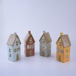 Ego Dekor Keramický domeček na čajovou svíčku FULLA, svícen DOMEČEK NA NÁMĚSTÍ, barva: oranžová/šedo-modrá/sv.šedá/béžová/červená, výška: 16cm|MyScandi - béžová krémová – Hledejceny.cz