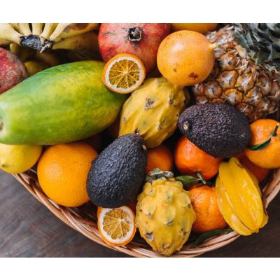 Vánoční dárkový koš s čerstvým ovocem – Zboží Dáma