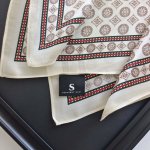 hedvábný šátek vínový s ornamenty v dárkovém balení – Zboží Mobilmania