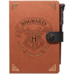 CurePink Poznámkový blok s propiskou Harry Potter: Erb Bradavic A5 14,8 X 21 cm CBA5001 – Zbozi.Blesk.cz