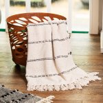 Homestyling Deka se střapci bavlna béžová 130x170 – Sleviste.cz