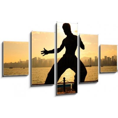 Obraz 5D pětidílný - 125 x 70 cm - Bruce lee in Hong kong Bruce Lee v Hongkongu