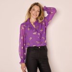 Halenka s volánky a zlatavým potiskem fialová – Sleviste.cz