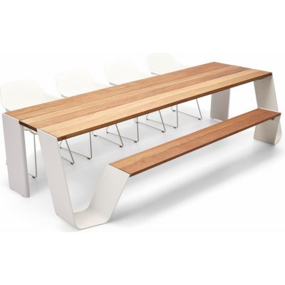 Extremis Jídelní stůl s integrovanou lavicí na jedné straně Hopper combo 300, 298x123x74 cm, rám lakovaný hliník bílá (RAL 9016), deska a sedací část iroko