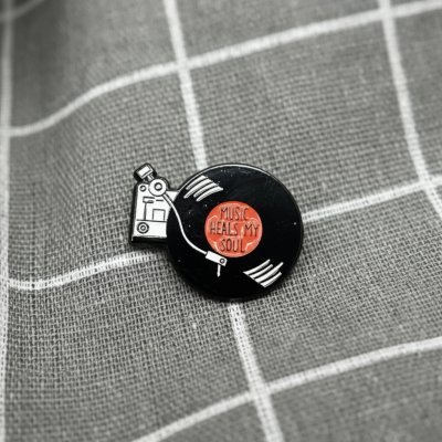 Pinarna Gramofon s vinylovou deskou Music heals my soul Hudba léčí mou duši – Zbozi.Blesk.cz