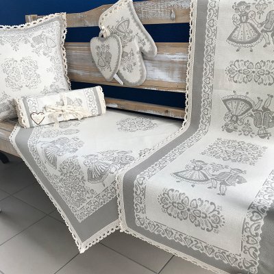 Tegatex Gobelínový ubrus s krajkou selský motiv šedý 40x140 cm – Sleviste.cz
