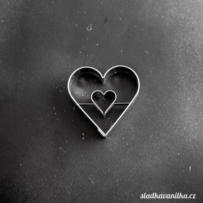 Vykrajovátko srdce v srdci – Zboží Mobilmania