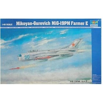 Trumpeter slepovací model Mikoyan Gurevich MIG 19pl Farmer E 1:48