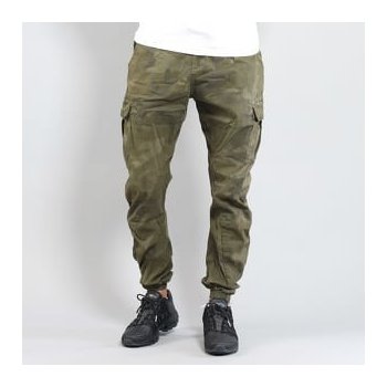 Urban Classics camo Cargo Jogging pants camo zelené