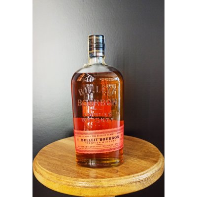 BULLEIT Bourbon 45% 0,7 l (holá láhev) – Zboží Mobilmania
