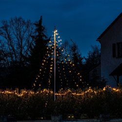 VOLTRONIC Voltronic Světelný řetěz ve tvaru kuželu 192LED teplá bílá -® M86191