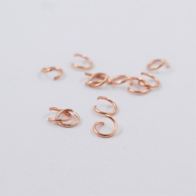 Spojovací kroužek 4,5 x 0,6mm ROSE GOLD z chirurgické oceli otevřený - Obsah balení 50 ks SO 040