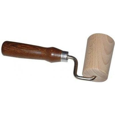 SONIX váleček na těsto jednoruč. 7cm dřev., rukojeť tm. – Sleviste.cz