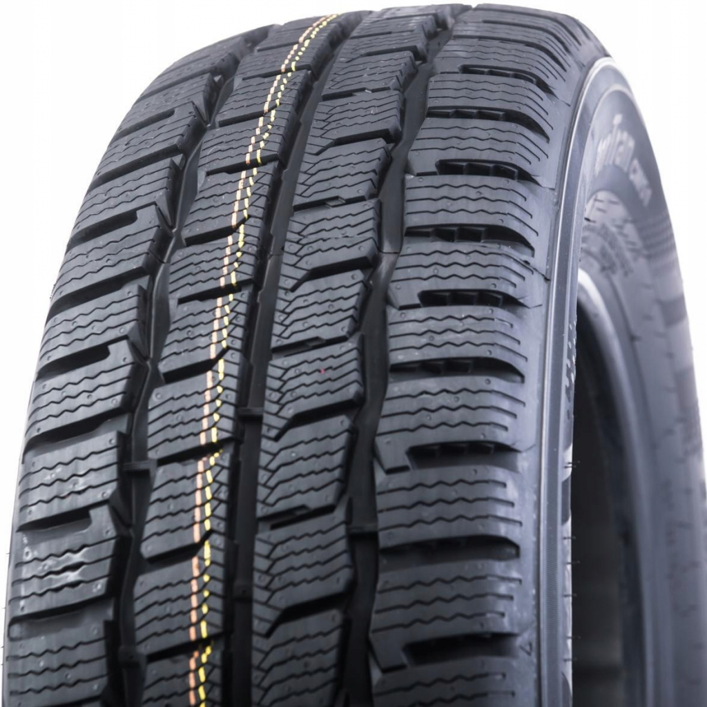 Kumho Winter PorTran CW51 235/65 R16 115R