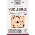 Tesco Finest Wensleydale tvrdý plnotučný sýr se slazenými sušenými brusinkami a borůvkami 200 g – Zboží Dáma