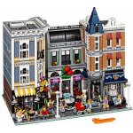 LEGO® Creator Expert 10255 Shromáždění na náměstí – Zboží Živě