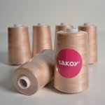 Takoy Overlock / coverlock polyesterová nit TKY 5000 barva světle hnědá – Zboží Dáma
