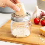 Kilner Malá skleněná zavařovací sklenice s otočným víčkem a struhadlem 250ml – Hledejceny.cz