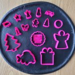 Vánoční sada vykrajovátek 5x12 | Vykrajovátka na linecké cukroví Vánoční sada: 5+12 (5 velkých a 12 malých) – Hledejceny.cz