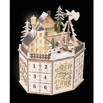 Small Foot s vánoční pyramidou – Sleviste.cz