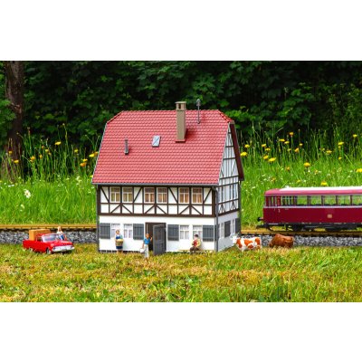 Piko hrázděný dům 65002 – Zbozi.Blesk.cz