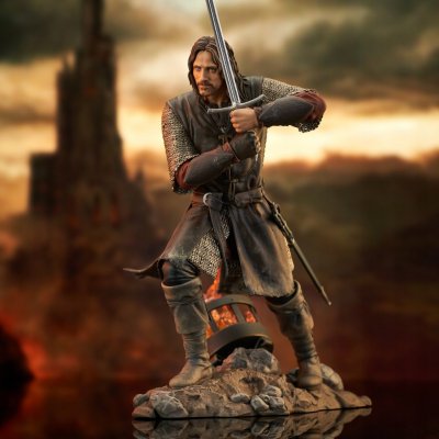 Diamond Select Toys Cosmic Group Lord of the Rings Aragorn Gallery Diorama – Zboží Mobilmania