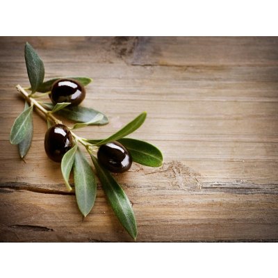 WEBLUX 38981024 Fototapeta vliesová Olives on a Wood background Olivy na pozadí dřeva rozměry 270 x 200 cm – Zboží Mobilmania