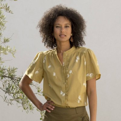 Halenka s krátkými rukávy volánkem a potiskem olivová – Sleviste.cz