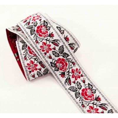 Krojová stuha - světle šedá s červenými růžemii - šíře 3 cm – Sleviste.cz