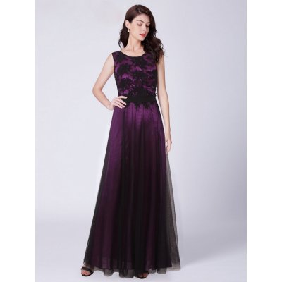 Dámské společenské šaty s krajkou fialová – Sleviste.cz