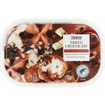 Tesco Mražený krém čokoládový s polevou s čokoládovou příchutí a kousky čokolády 900 ml – Hledejceny.cz