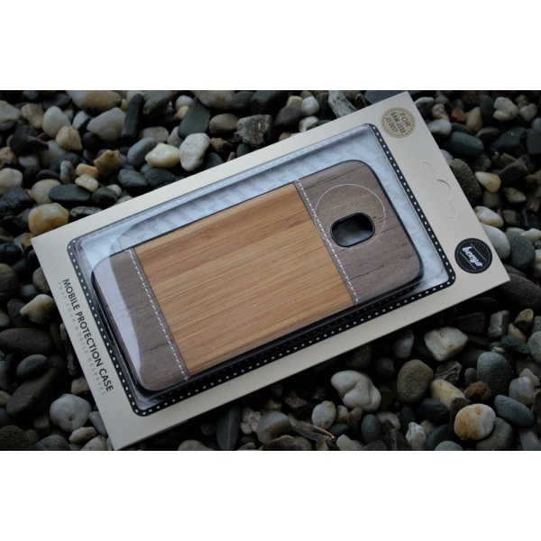 Pouzdro a kryt na mobilní telefon Pouzdro Beeyo Wooden Samsung J330 Galaxy J3