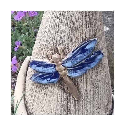 NEBE DOMA Keramické domovní číslo na přání z Jedlí (21 × 15 cm) Motiv: Vážka – Zboží Mobilmania