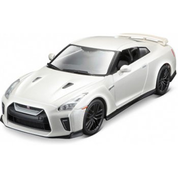 Bburago Plus Nissan GT R metalíza bílá 1:24