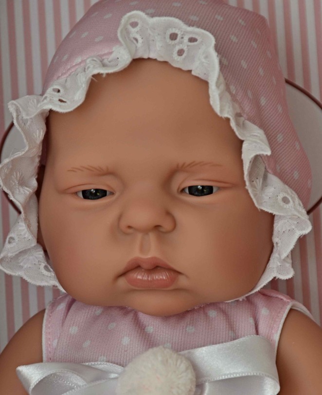 Asivil Realistické miminko LUCÍA dlouhé růžové šaty